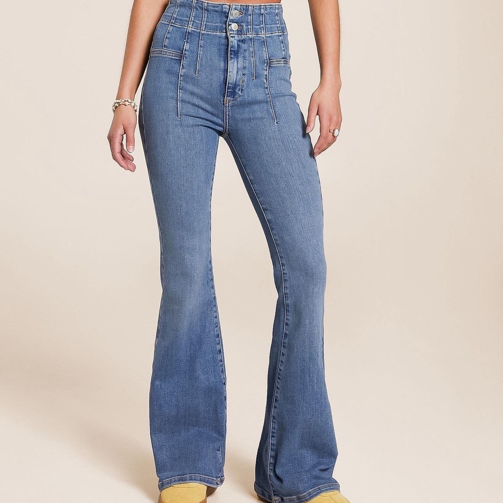We The Free Jayde Flare Jeans High Rise Medium Wash Boho Retro Size 29 Short